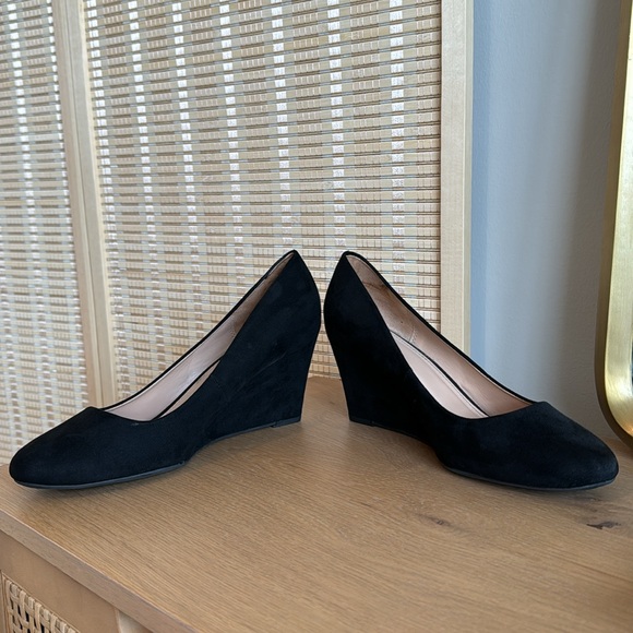 A New Day Black Suede Wedge Heels - Picture 3 of 5
